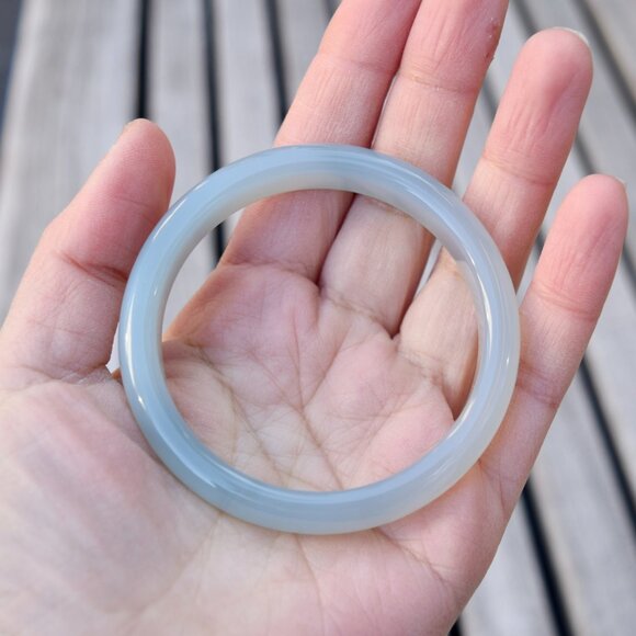 【SOLD】55.6 mm Agate Bangle Bracelet - Blue - Chinese Agate Bracelet - Picture 3 of 4